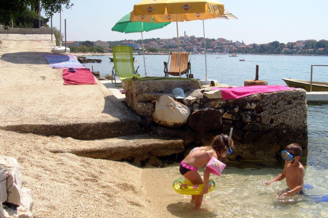 Apartments By The Sea Seget Vranjica, Trogir - 7508 Exterior foto